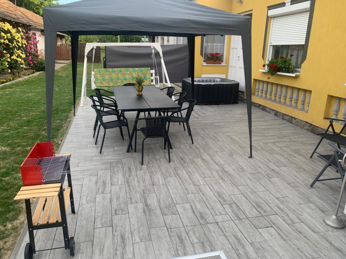 זמראדי Viktor Apartmanhaz מראה חיצוני תמונה